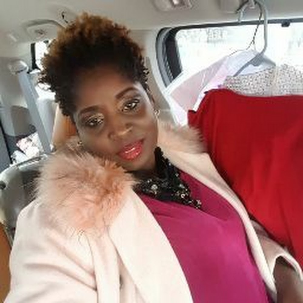 Meet your Posher, Dionne